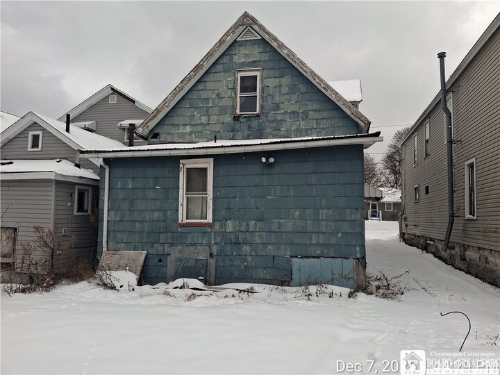 Property Photo:  30 Saint Hedwigs Avenue  NY 14048 