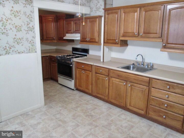 Property Photo: 701 Alton Avenue PA 19605