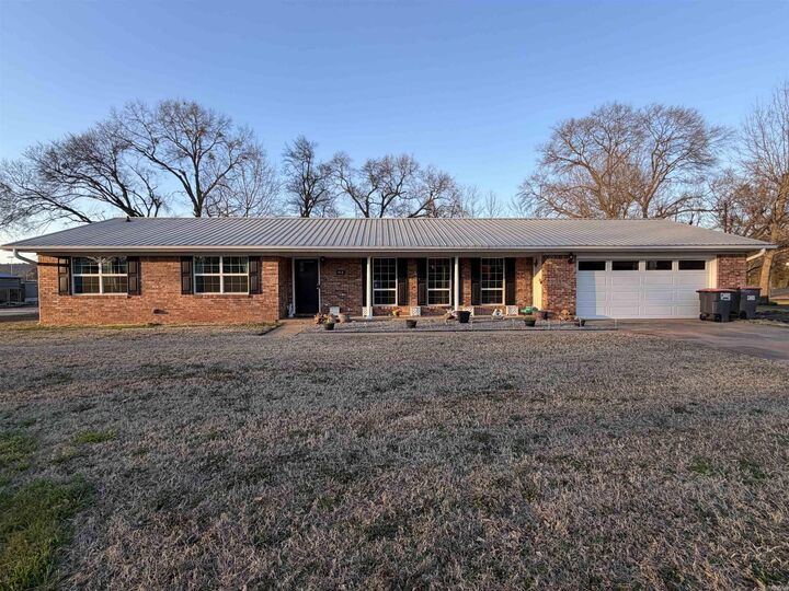 Property Photo: 413 N 26th Street AR 72949