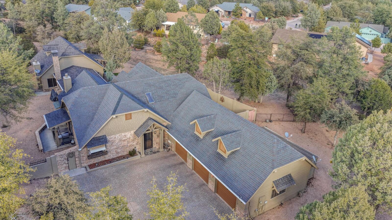 Property Photo:  1006 W Knotty Pine Circle  AZ 85541 