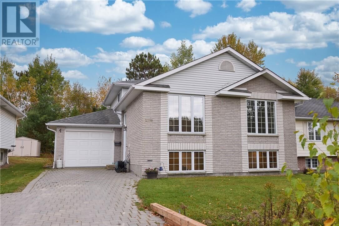 Property Photo: 2779 Algonquin ON P3E 4X7