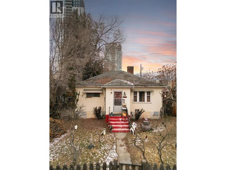 Property Photo:  1470 Richter Street  BC V1Y 2L8 