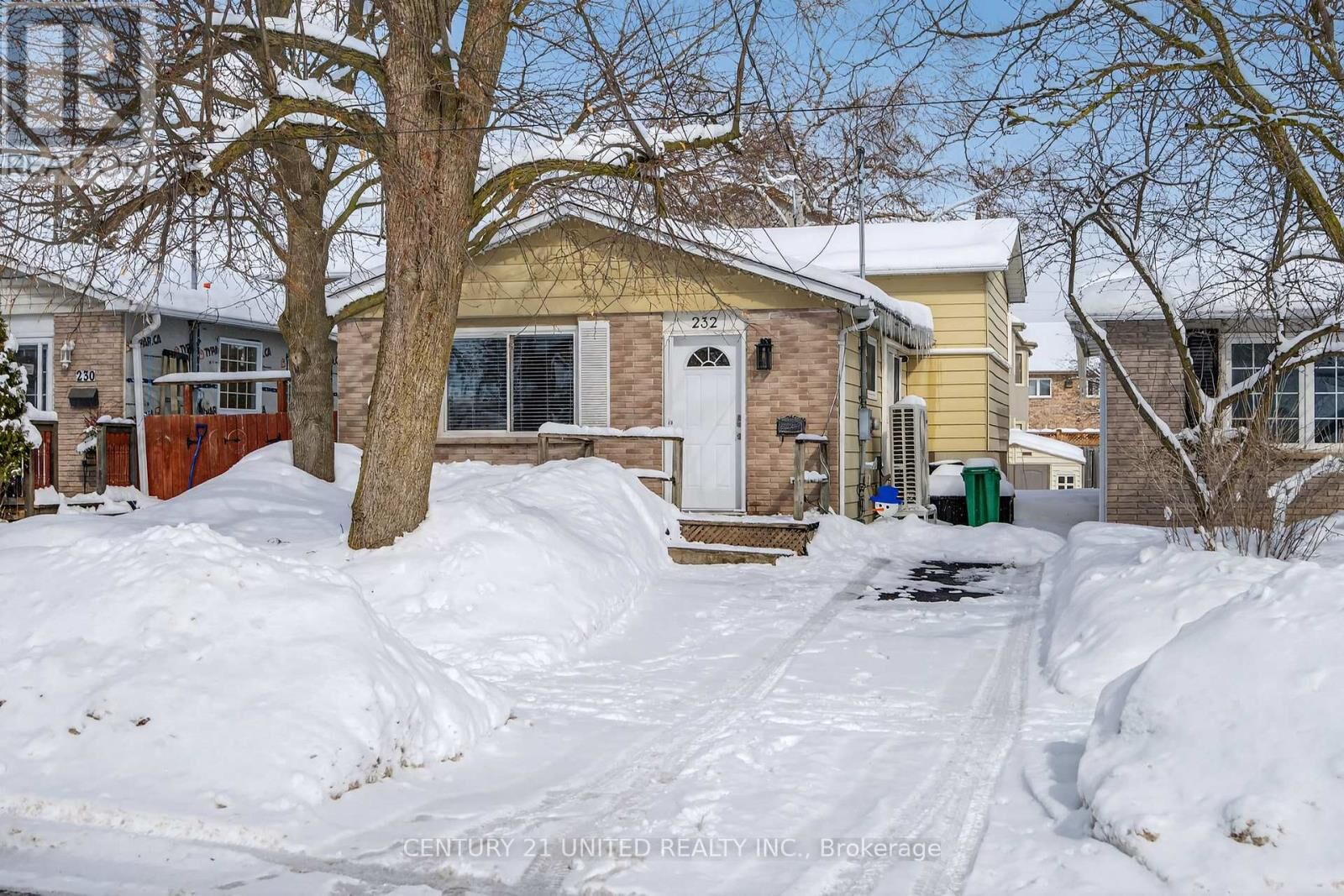 Property Photo: 232 Spencley'S Lane ON K9H 1R9