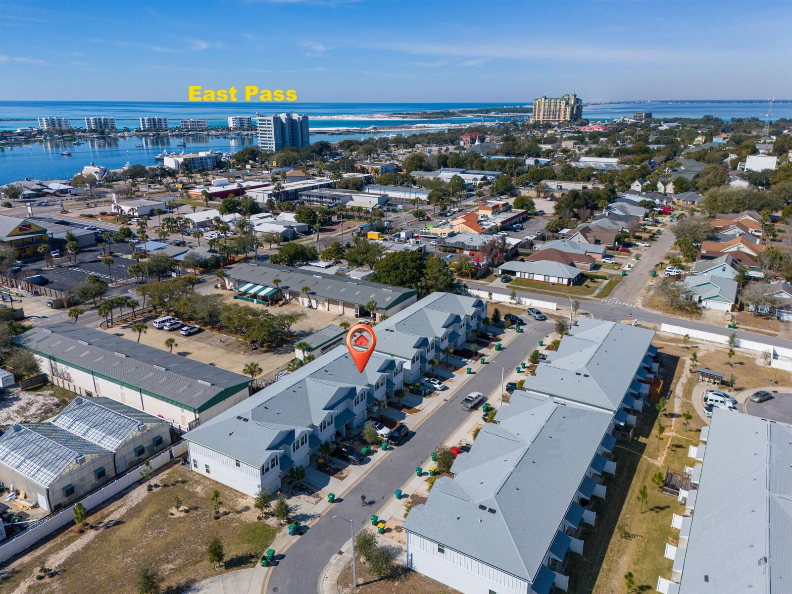 Property Photo:  16 Redbird Loop  FL 32541 