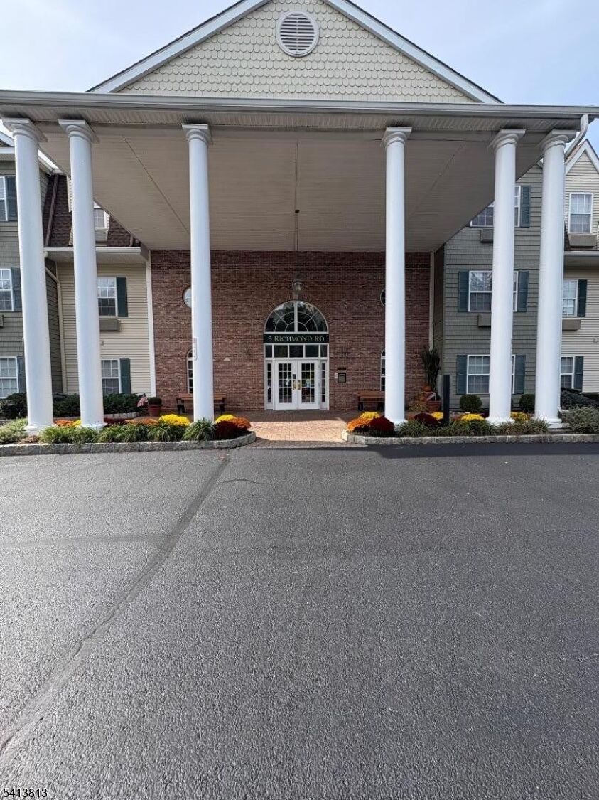 Property Photo: 5415 Richmond Rd 415 NJ 07480