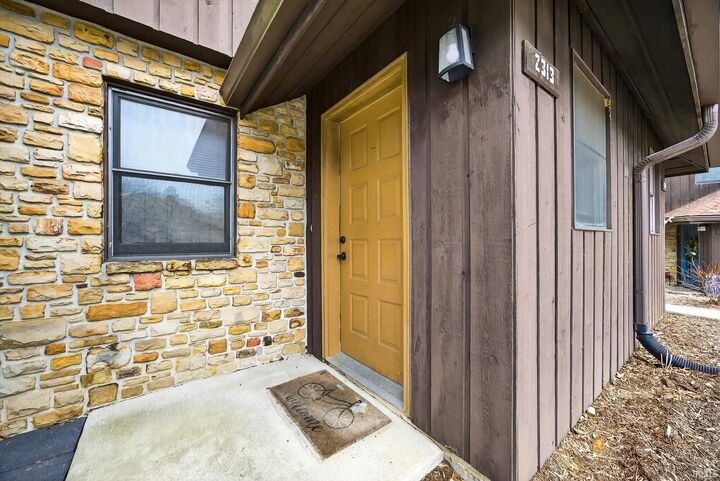 Property Photo:  2313 E Winding Brook Court  IN 47401 