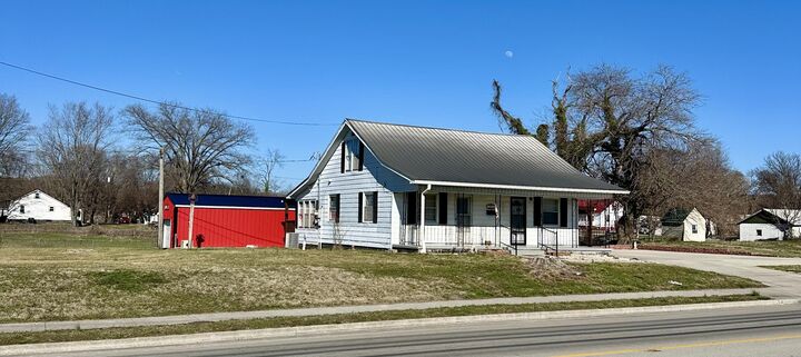 Property Photo:  556 W Columbia Avenue  KY 42633 