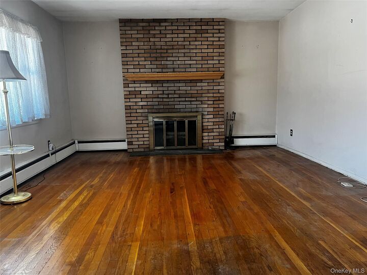 Property Photo:  24 Lorraine Boulevard  NY 12603 