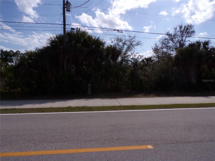 Property Photo: 14589 Keystone Boulevard FL 33981