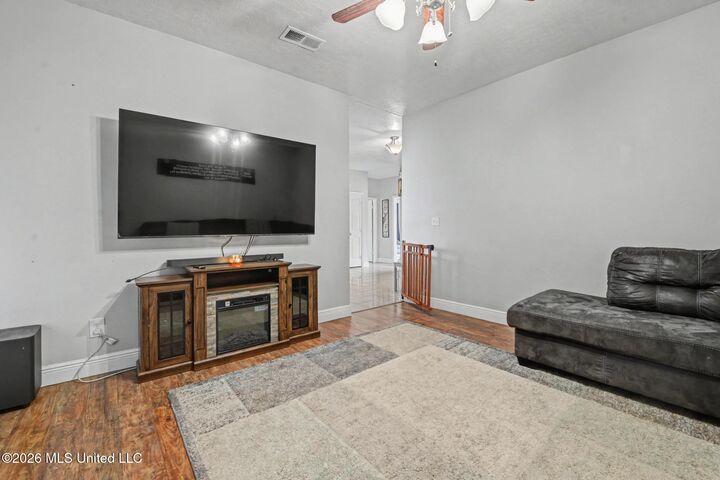 Property Photo:  18 Jub Hickman Road  MS 39573 