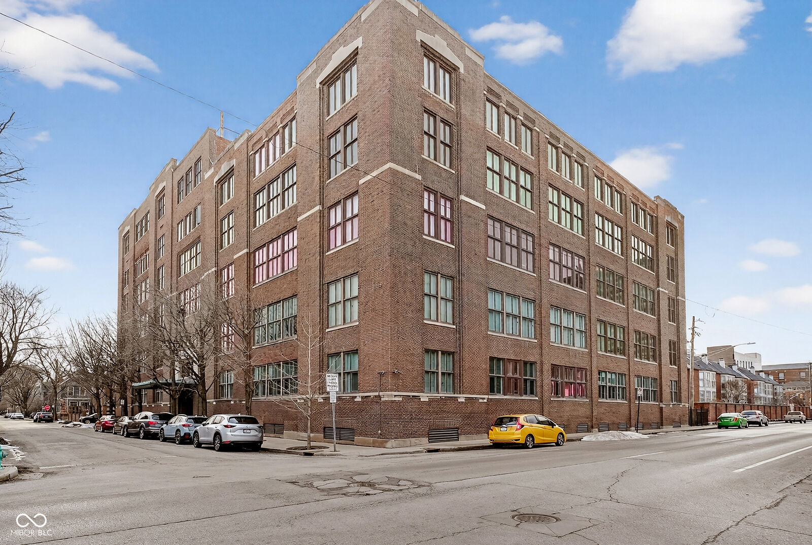 Property Photo:  430 N Park Avenue 101  IN 46202 