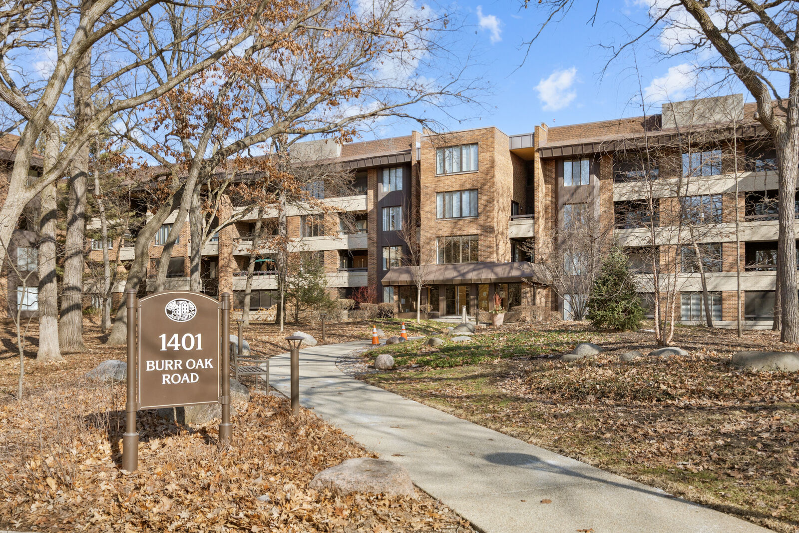 Property Photo:  1401 Burr Oak Road 117B  IL 60521 