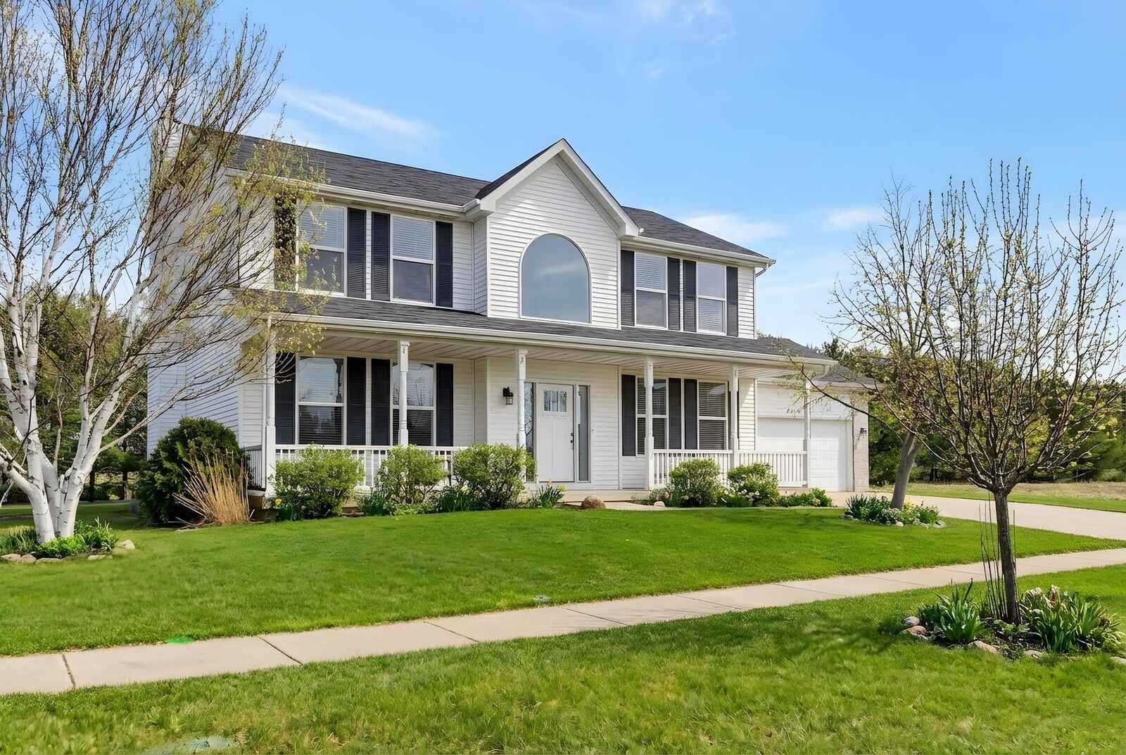 Property Photo:  