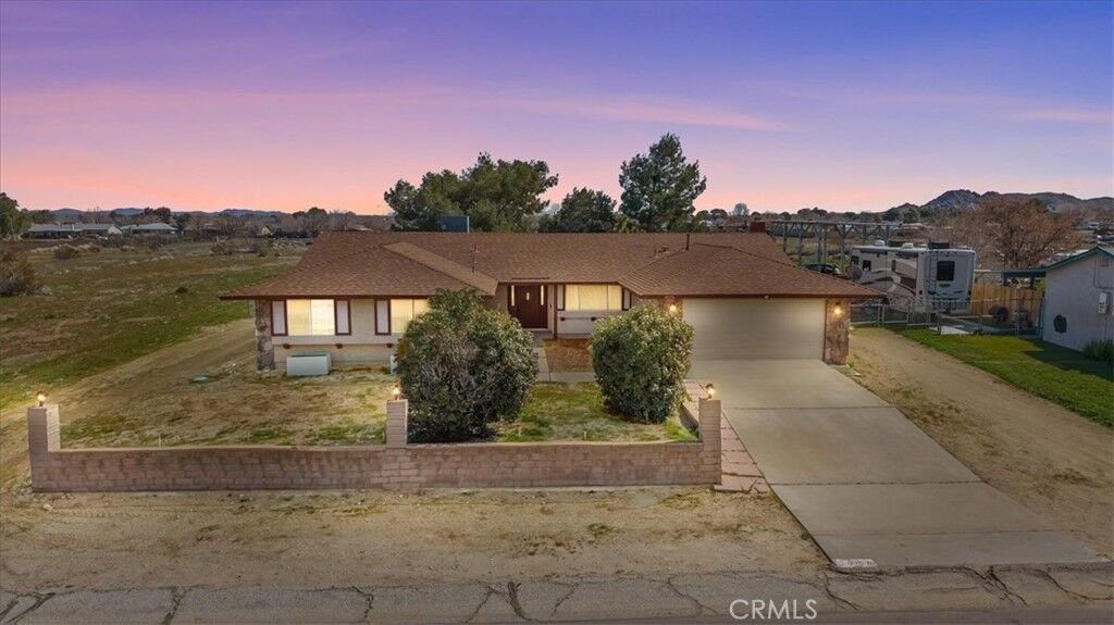 Property Photo:  40576 161st E  CA 93535 