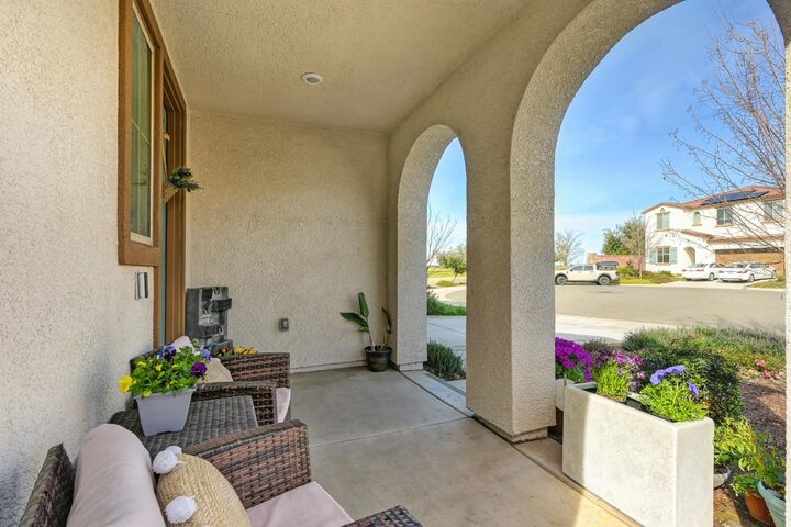 Property Photo: 12548 Ivywild Court CA 95742
