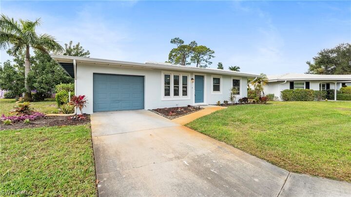 Property Photo:  54 Hilo Court 54  FL 34112 