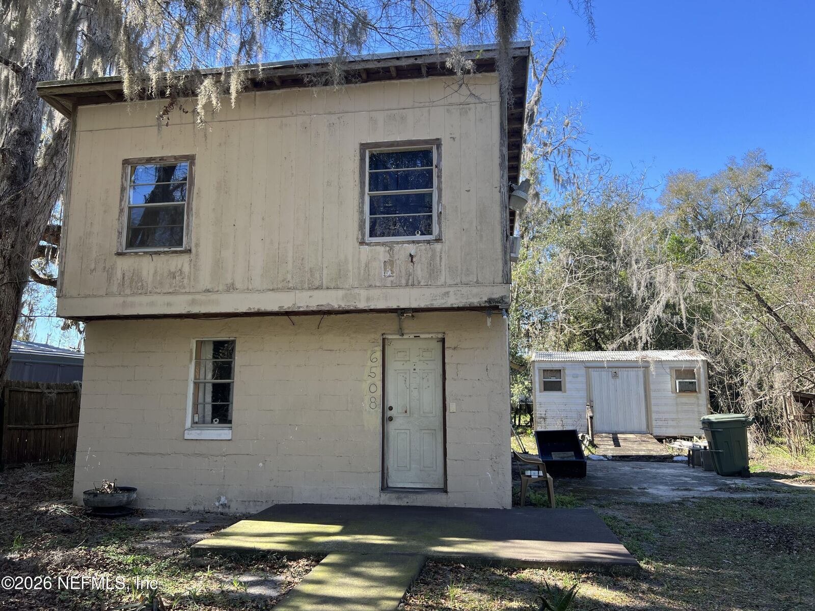 Property Photo:  6508 SE 222nd Drive  FL 32640 