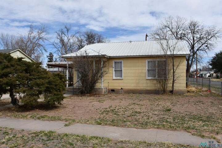 Property Photo: 710 Pratt Street NM 88220