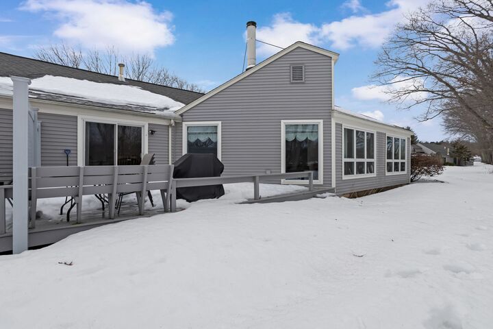Property Photo:  79 Walden Pond Drive  NH 03064 