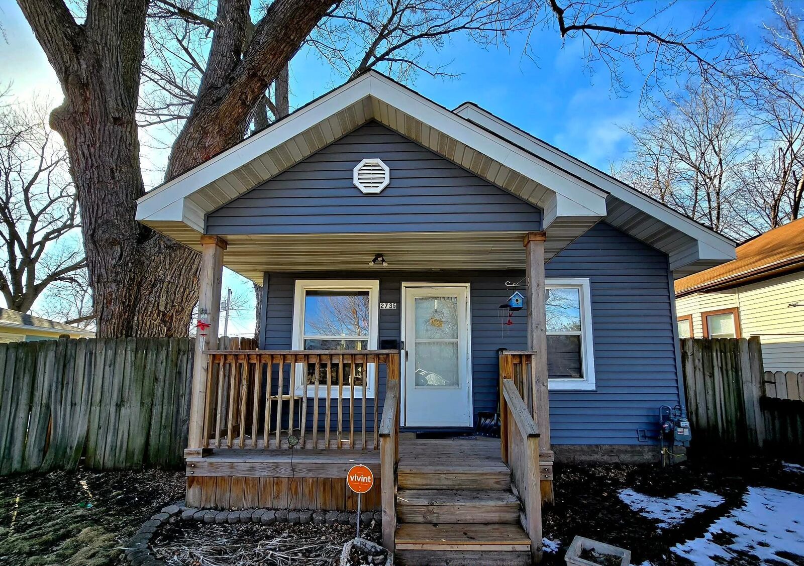 Property Photo:  2735 Sheridan Avenue N  MN 55411 