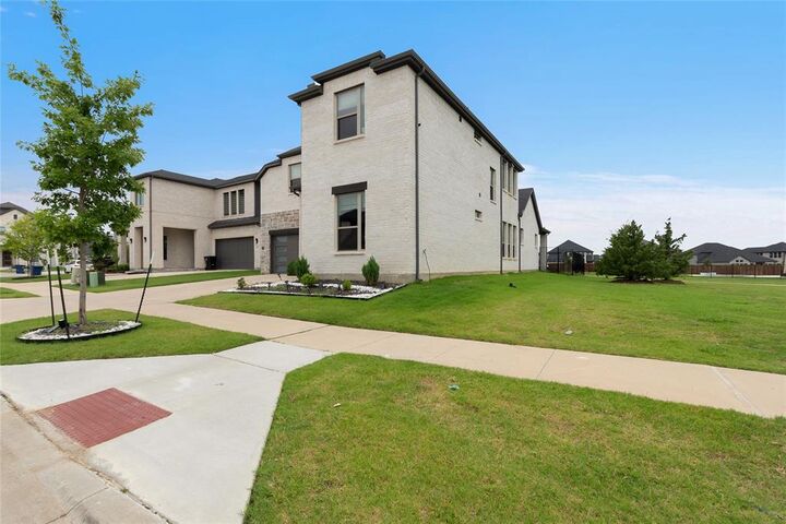 Property Photo: 3705 Shady Pines Court TX 75033