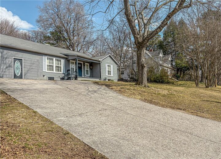 Property Photo: 721 Rogers Avenue AR 72601