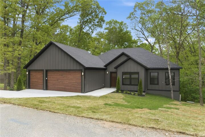 Property Photo:  30 Brentwood Drive  AR 72715 