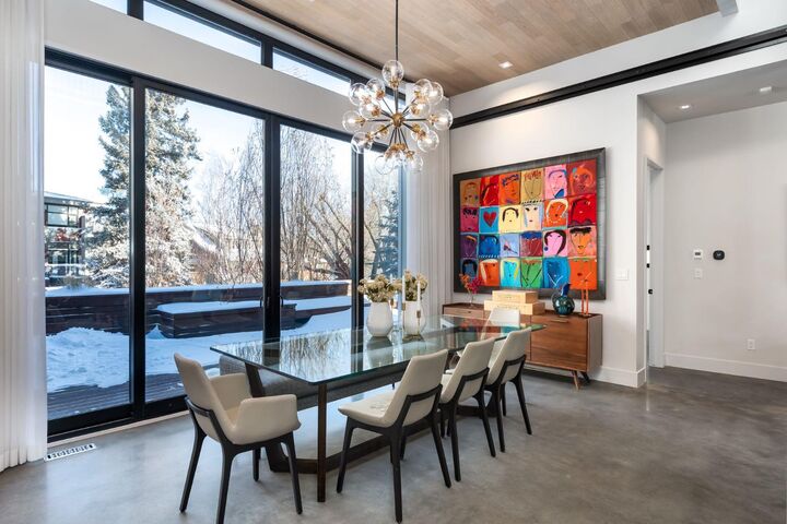 Property Photo: 411 Cliffe Avenue SW AB T2S 0Z3