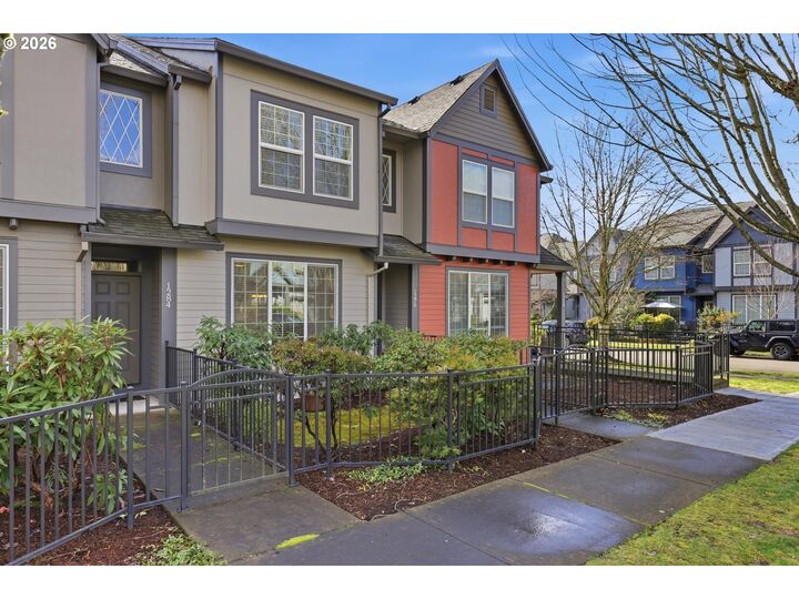 Property Photo: 1276 SE Bacarra St OR 97123