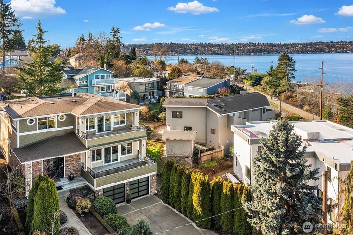 Property Photo: 3311 Burnett Avenue N WA 98056