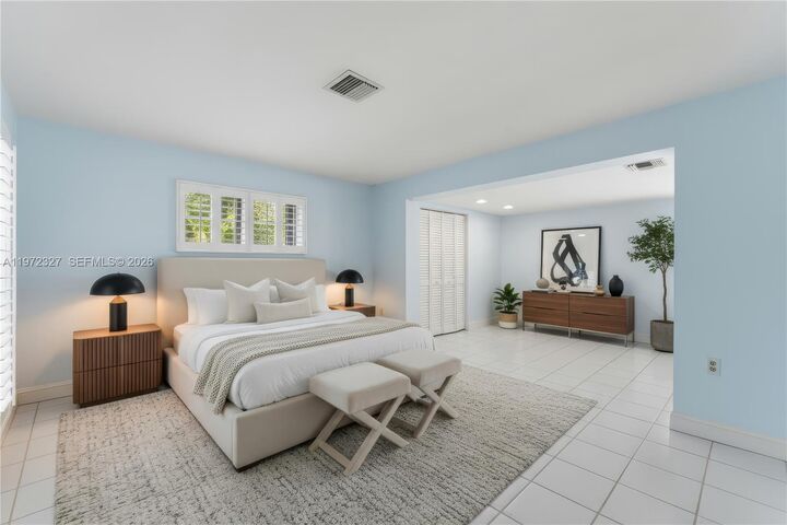 Property Photo: 11450 SW 92nd Ct FL 33176