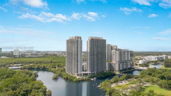 Property Photo:  16385 Biscayne Blvd 1502  FL 33160 