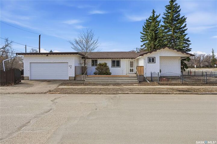 Property Photo: 601 Centre Street SK S0H 0B0