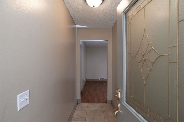 Property Photo:  1002 E Will Rogers Drive  OK 74075 