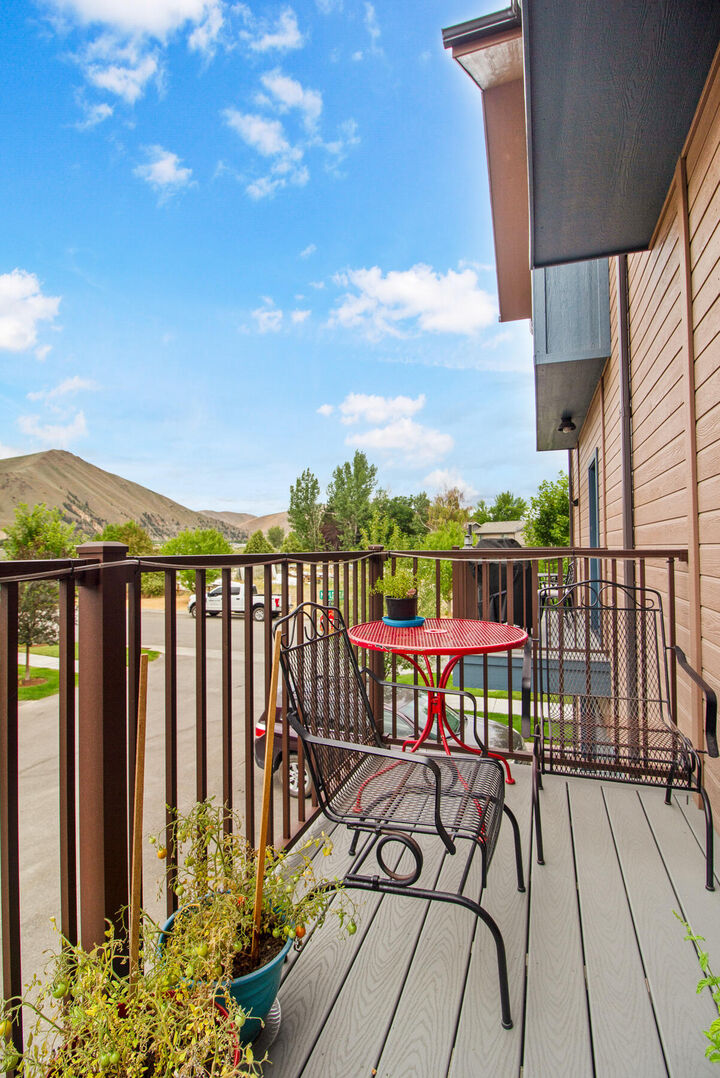 Property Photo: 2448 S Windmill Way ID 83333