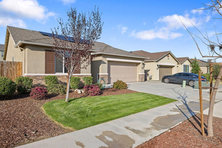 Property Photo: 3516 E Seeger Avenue CA 93292