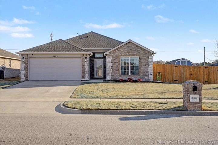 Property Photo:  4803 E Galveston Place  OK 74014 