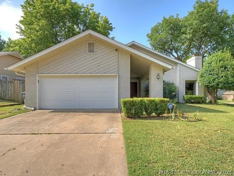 Property Photo:  7802 E 79th Street  OK 74133 