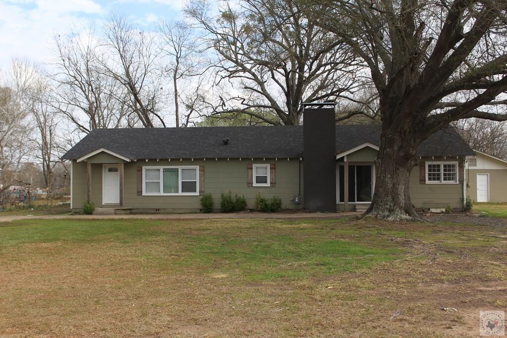 Property Photo:  2615 Leopard Dr  TX 75501 
