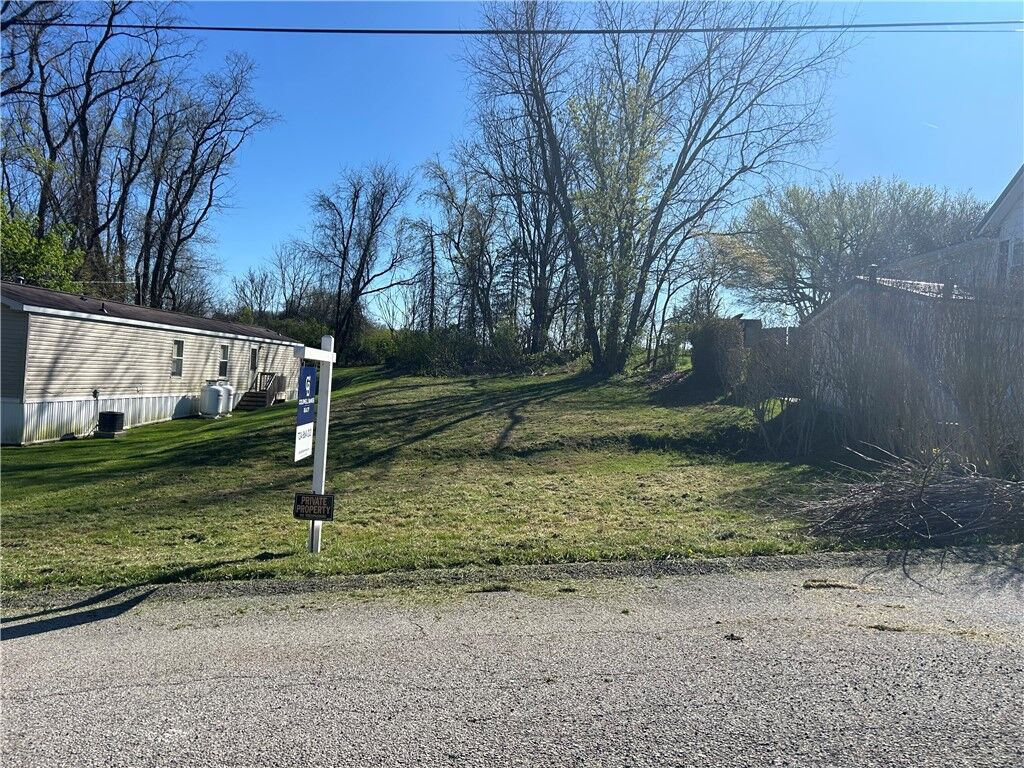 Property Photo:  68 Buckeye Street  PA 15601 