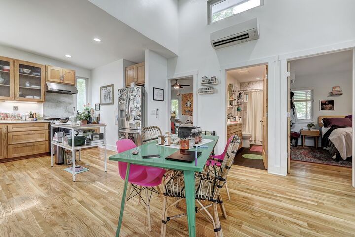 Property Photo: 809 E 44th Street TX 78751