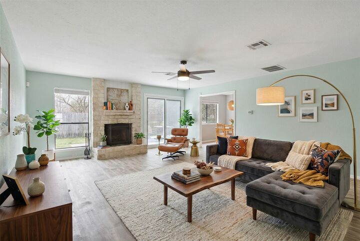 Property Photo: 8007 Swindon Lane TX 78745