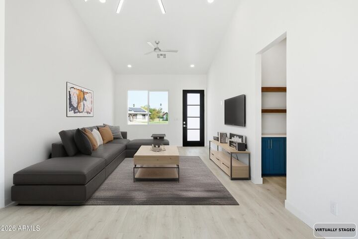 Property Photo: 2245 E Capri Circle AZ 85204