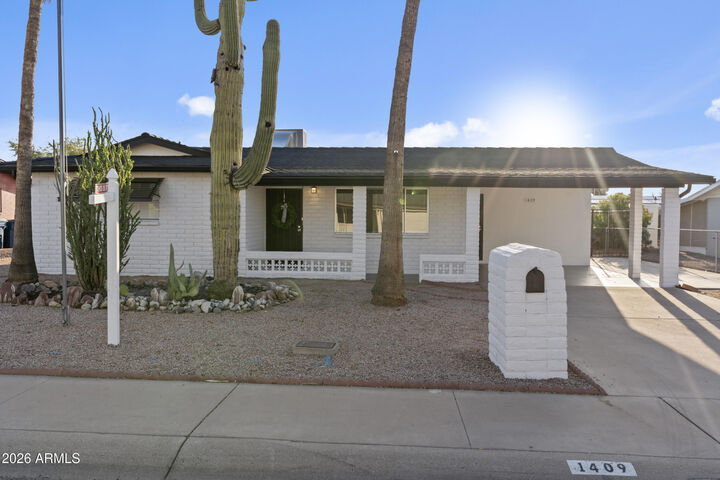 Property Photo: 1409 S Ocotillo Drive AZ 85120
