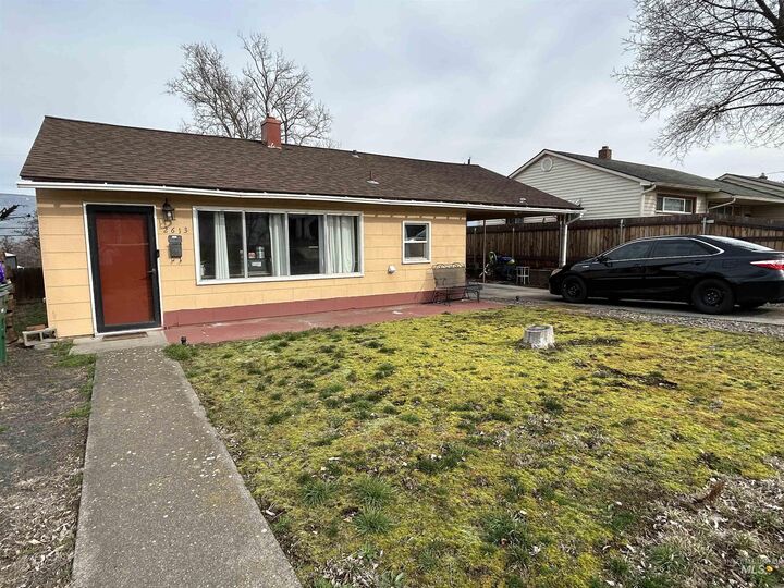 Property Photo:  2613 9th Ave.  ID 83501 