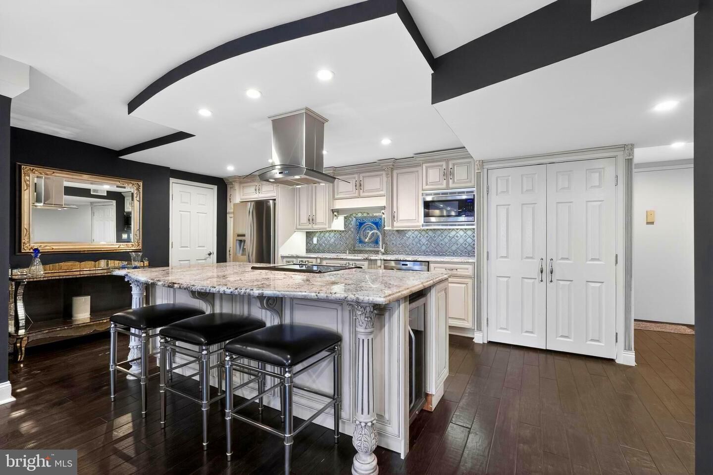 Property Photo:  1420 Locust Street 31I  PA 19102 