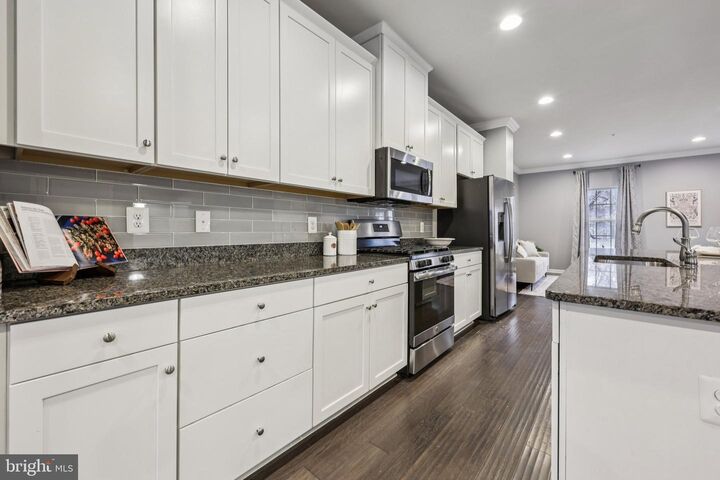 Property Photo: 1605 Regent Manor Court MD 20904