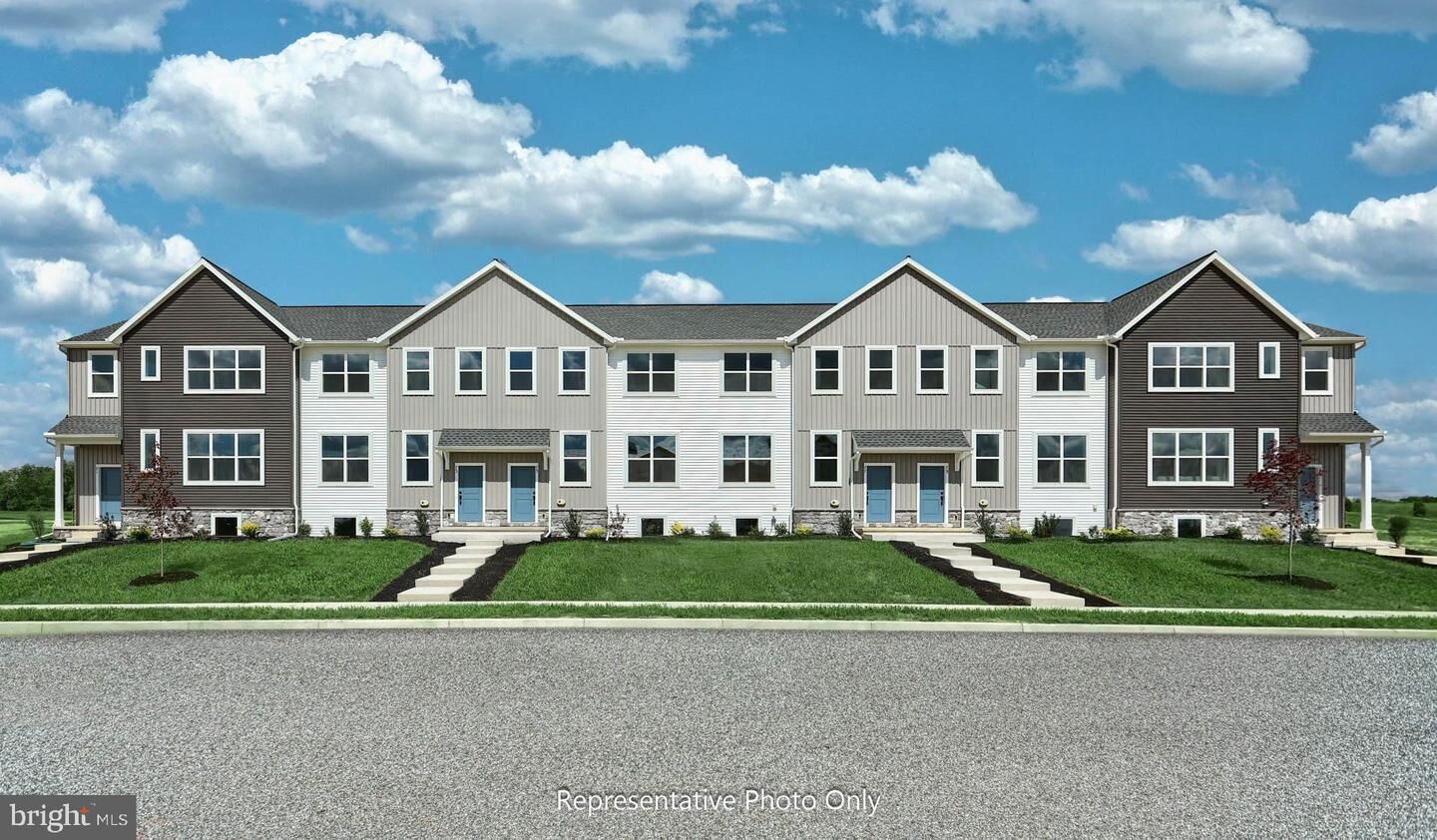 Property Photo:  30 N Conifer Drive  PA 17022 