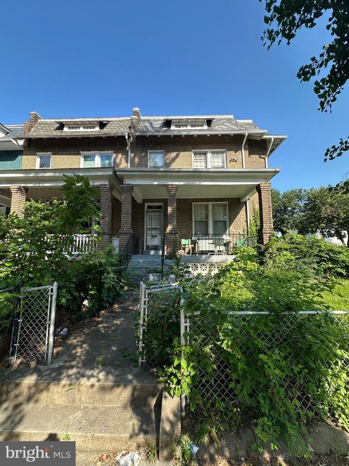 Property Photo: 1122 Holbrook Street NE DC 20002