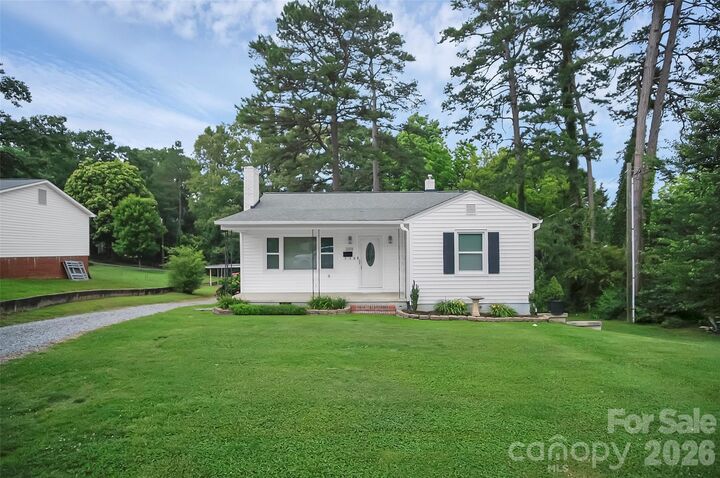 Property Photo:  2108 Twin Avenue  NC 28052 